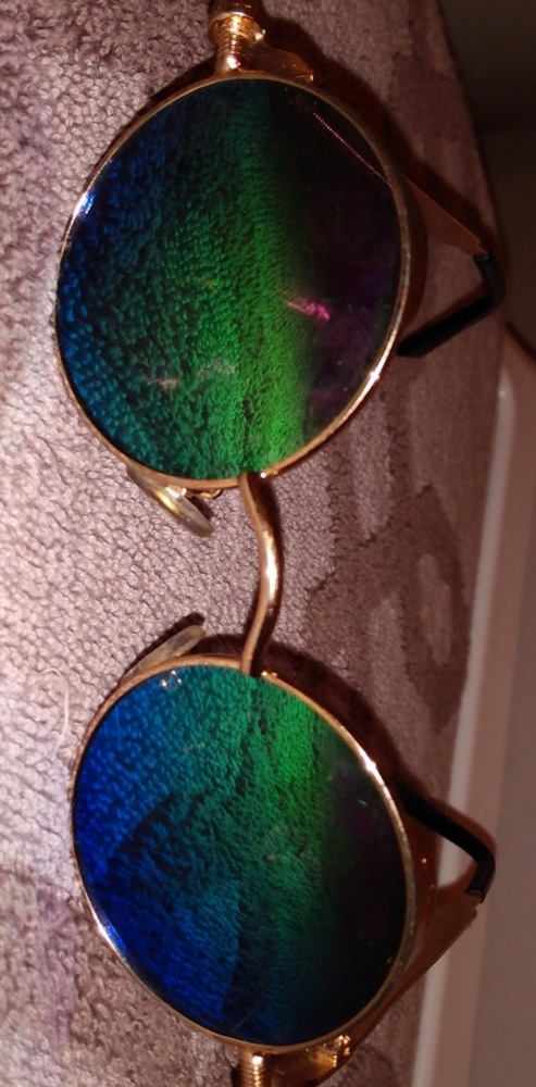 Funky glasses - Picture 3 of 5